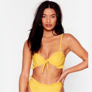 Nasty gal collection size 8 yellow ruffle tie front bikini top mermaid coquette